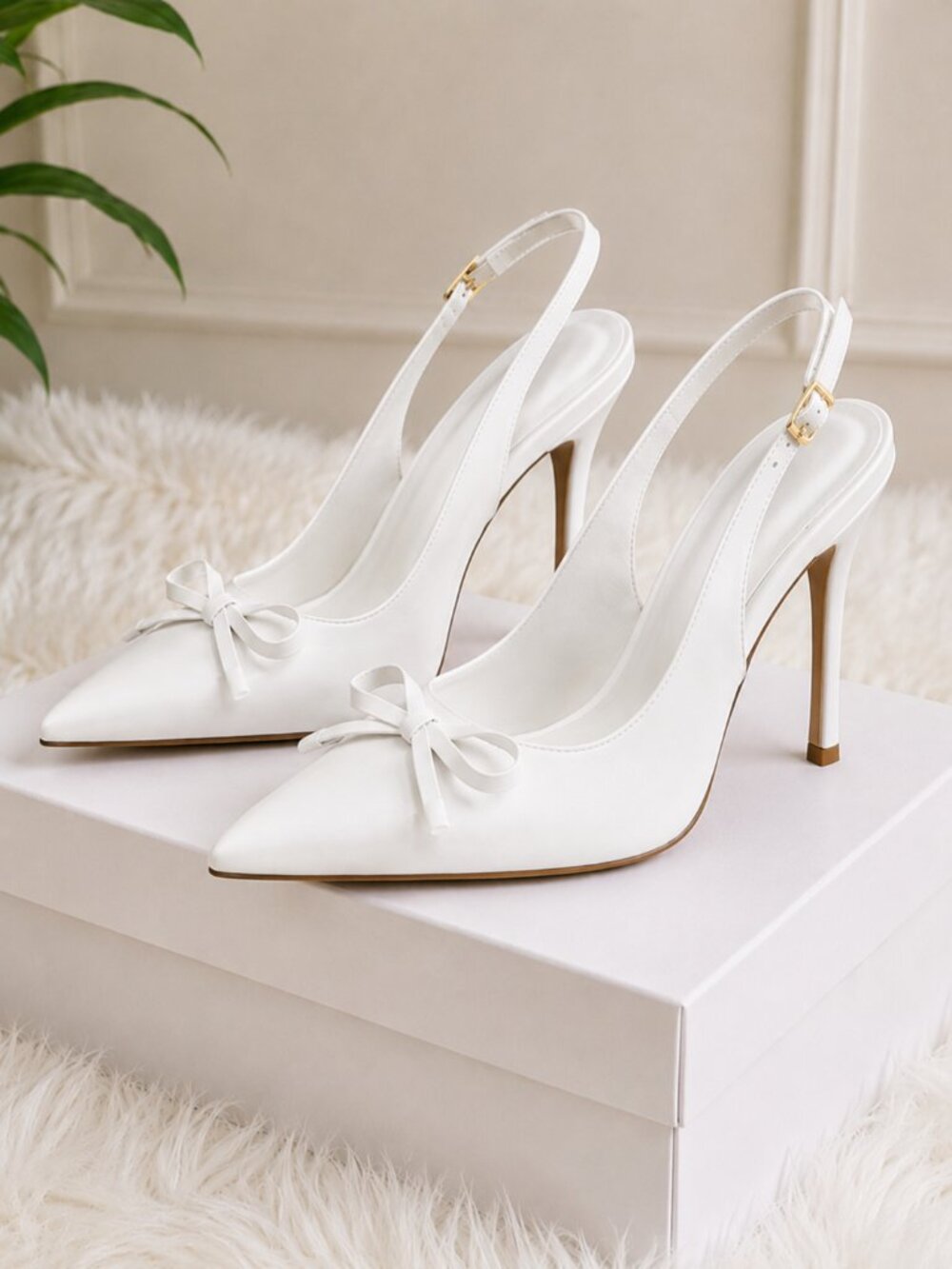 NWT Women's White Patent Slingback Pointed Toe Bow Stiletto Heels